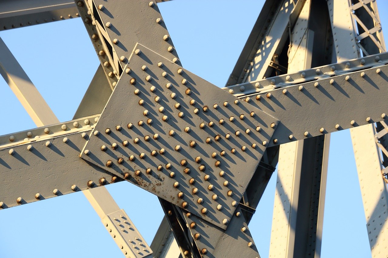 Минстрой РФ работает над применением металла в мостостроении